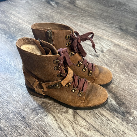 UGG FRITZI CHIPMUNK LEATHER SHEEPSKIN LINED LACE-UP BOOTS 9 - Picture 1 of 10